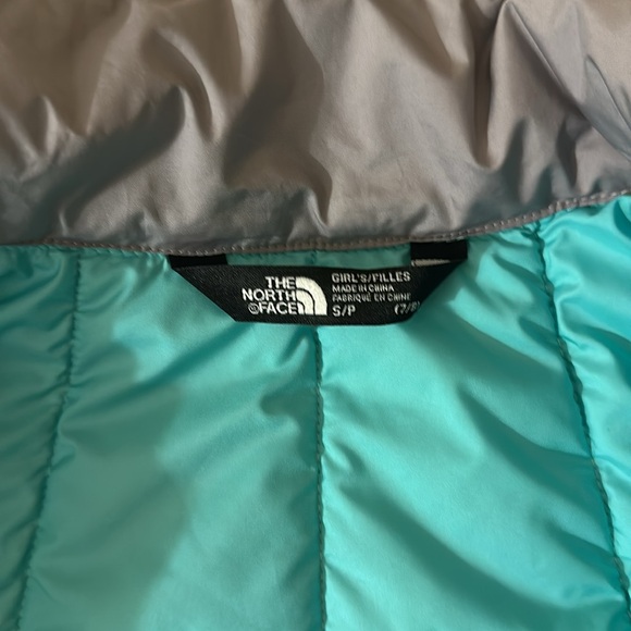 North face girls size S/P (7/8) double layer -2 jackets in one. - Picture 4 of 10